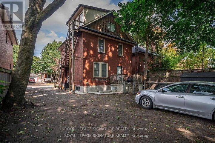 Property Photo:  295 Arthur Street Apt 4  ON L1H 1N7 