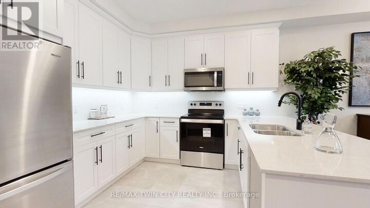 Property Photo:  147 Julie Crescent  ON N5X 3X4 