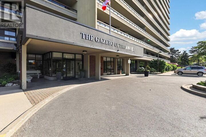Property Photo:  8111 Yonge Street 1812  ON L3T 4V9 