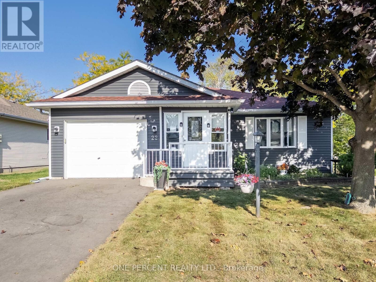 Property Photo:  22 Heritage Drive  ON K0K 3L0 