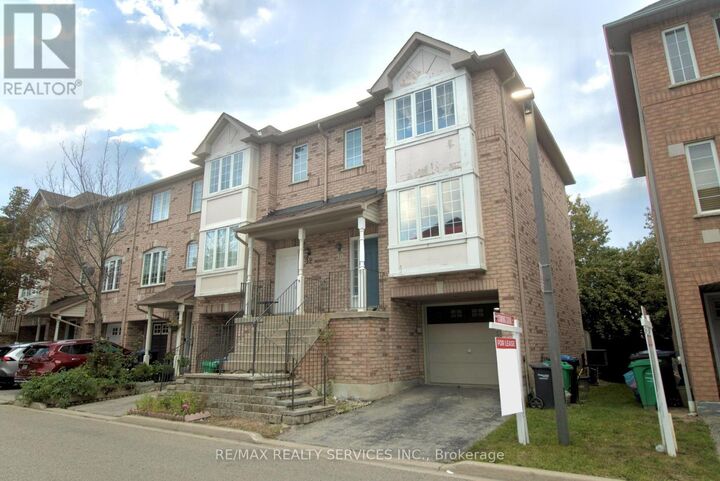 Property Photo:  80 Acorn Place 30  ON L4Z 4C9 