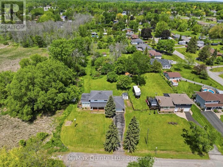 Property Photo:  106 Baylea Drive  ON K8V 5P5 
