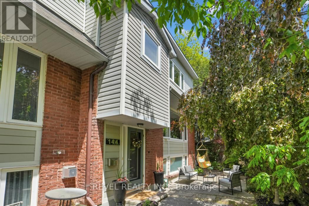 Property Photo:  144 Monterey Drive  ON K2H 7A8 