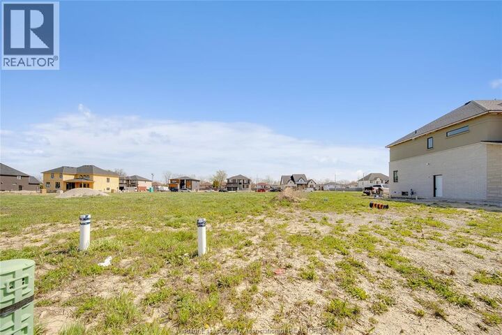 Property Photo:  3697 Farrow Avenue  ON N8H 0B3 
