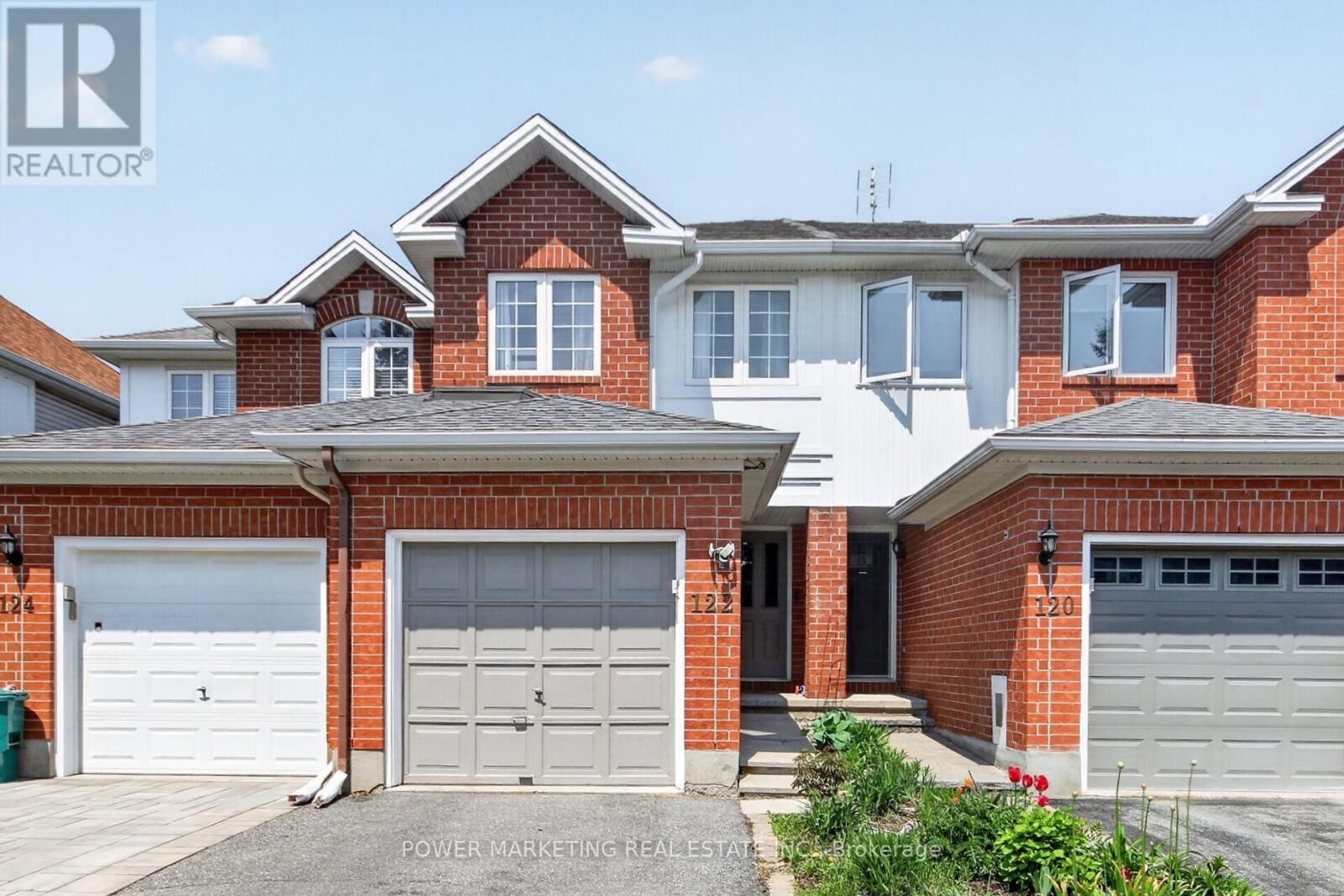 Property Photo: 122 Scout Street ON K2C 4E2