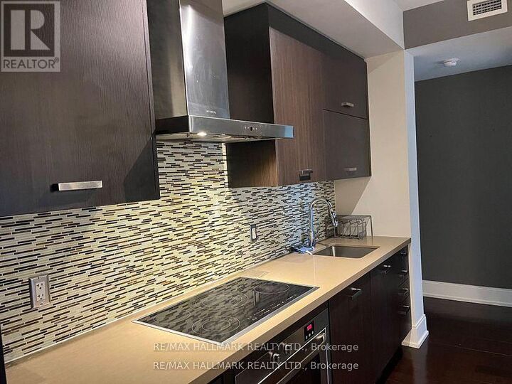 Property Photo:  560 Front Street West 428  ON M5V 1C1 