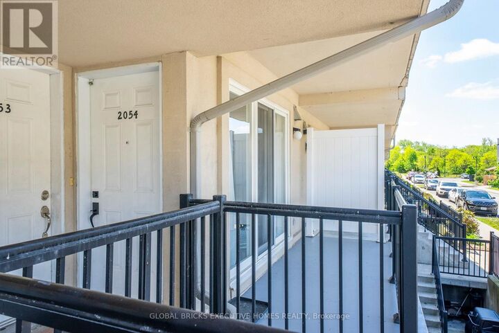 Property Photo:  3041 Finch Avenue West 2054  ON M9M 0A4 
