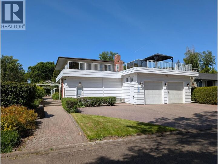 Property Photo:  1689 Birch Street  BC V2L 1B3 