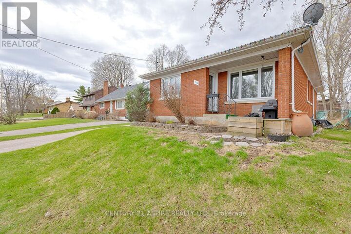 Property Photo:  368 Bell Street  ON K8A 2K4 