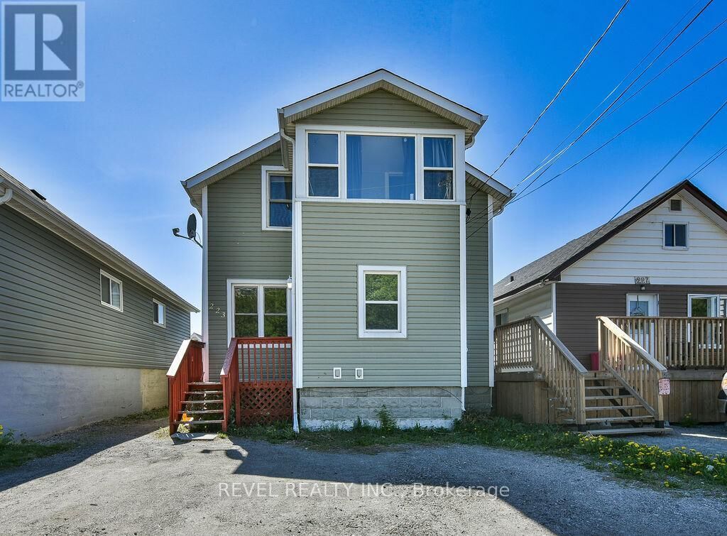 Property Photo:  223 Cedar Street North  ON P4N 6J5 