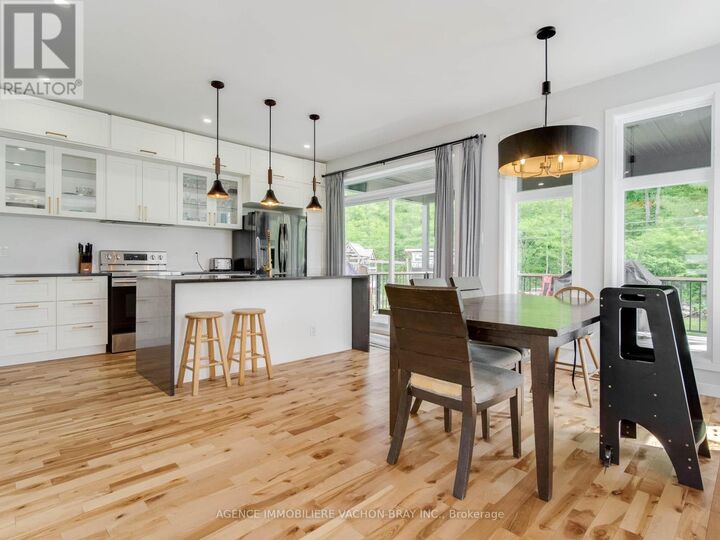 Property Photo:  3814 Lakeside Drive  ON K0C 1Z0 