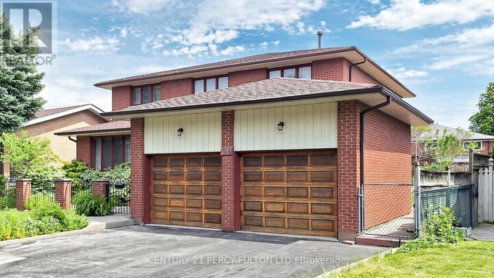 Property Photo:  29 Ernest Avenue  ON M2J 3T4 