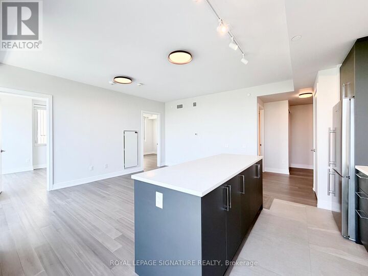 Property Photo:  664 Spadina Avenue 902  ON M5S 0G4 