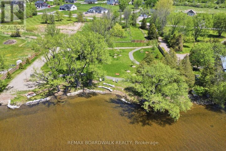 Property Photo:  115 Kaswit Drive  ON K7C 0C5 