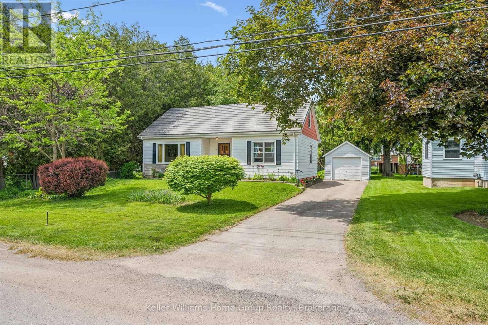 Property Photo:  145 East Forfar Street East  ON N1M 1B3 