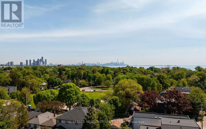 Photo de la propriété:  182 Lakeshore Drive  ON M8V 2A9 