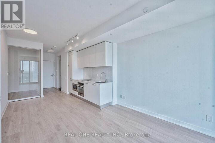 Property Photo:  3 Gloucester Street 2913  ON M4Y 0C6 