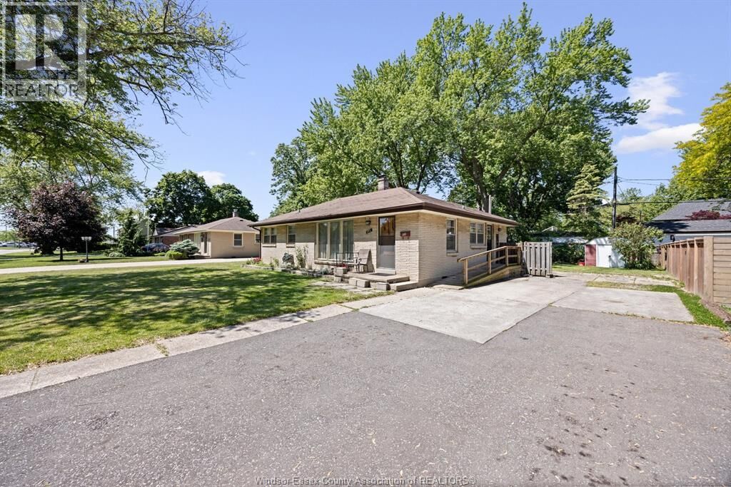 Property Photo:  371 St. Marks  ON N8N 2H6 