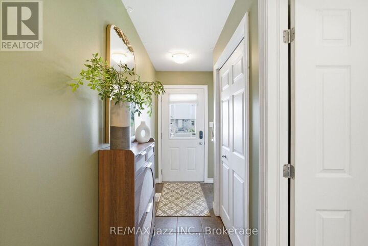 Property Photo:  1 Cooper Court  ON K0K 1H0 