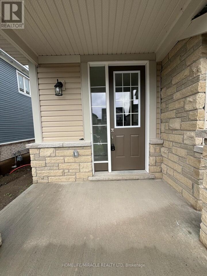 Property Photo:  80 Oakmont Drive  ON K0H 1G0 