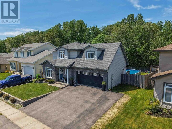 Property Photo:  112 Simon Ave  ON P6A 5R4 
