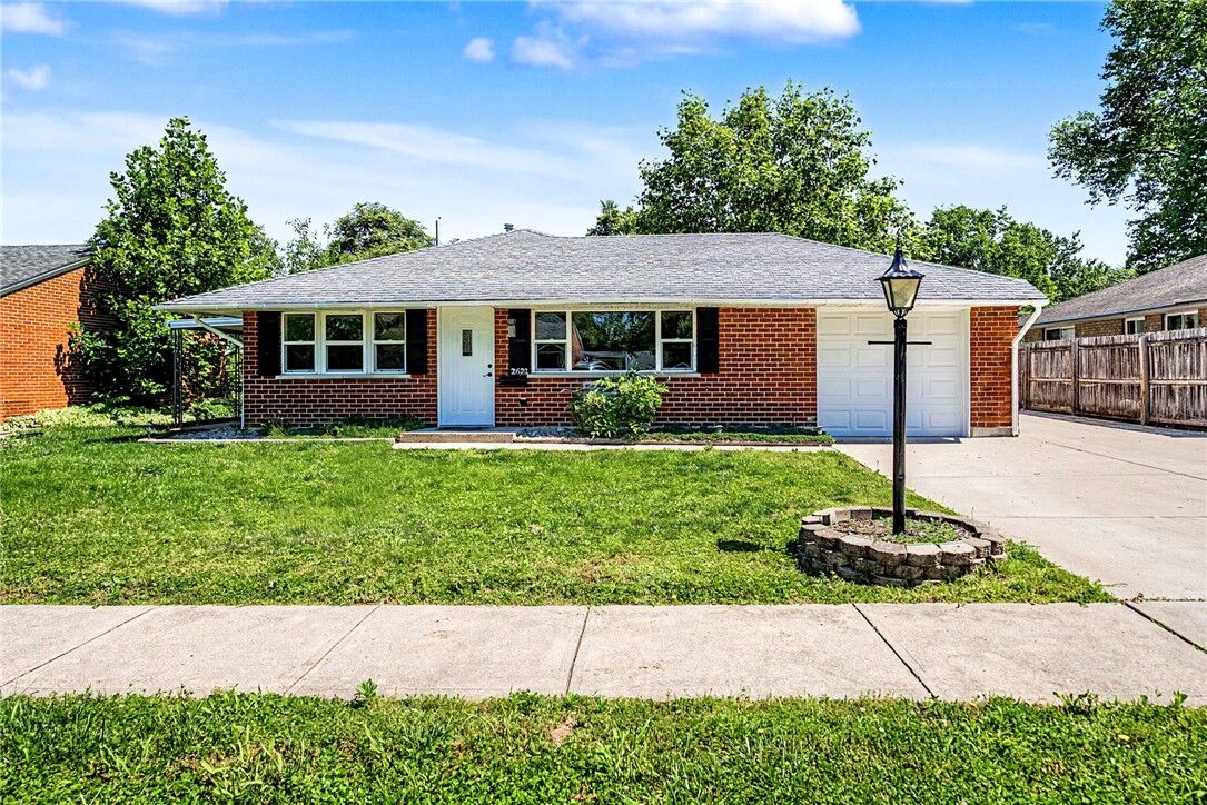 Property Photo:  2621 Nyack Lane  OH 45439 
