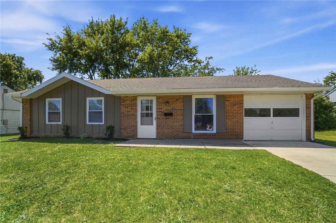 Property Photo: 3151 Vineyard Street OH 45503