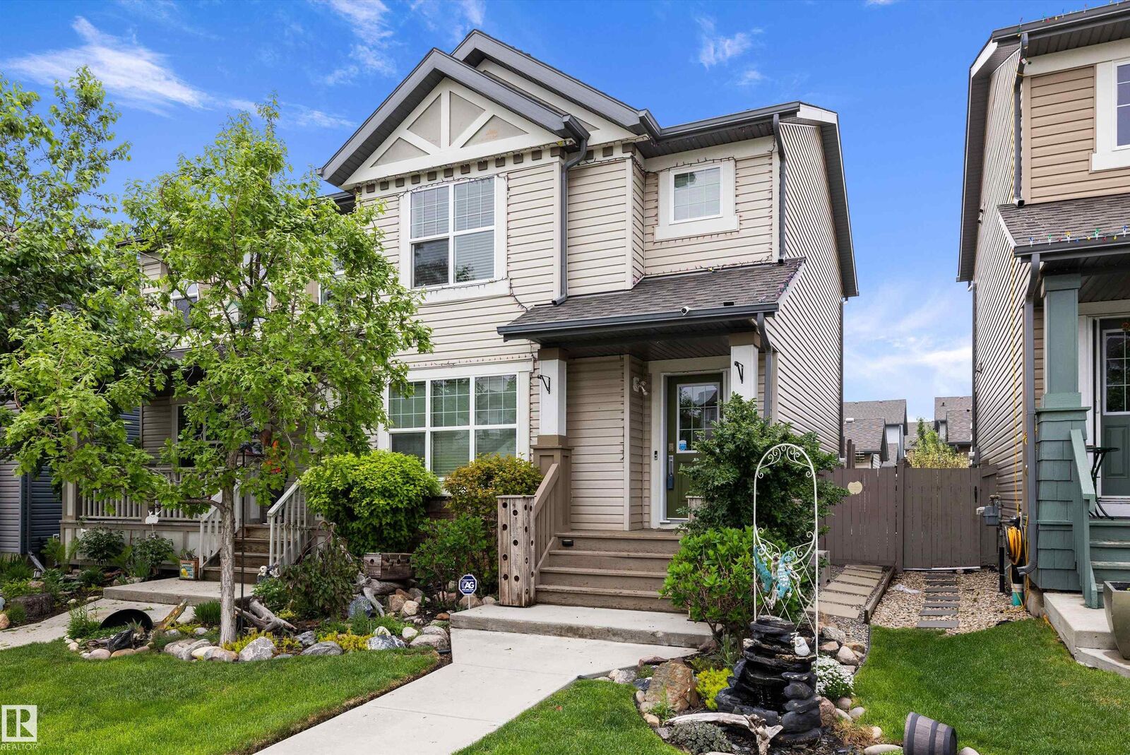 Property Photo:  2914 18A Avenue NW  AB T6T 0N7 