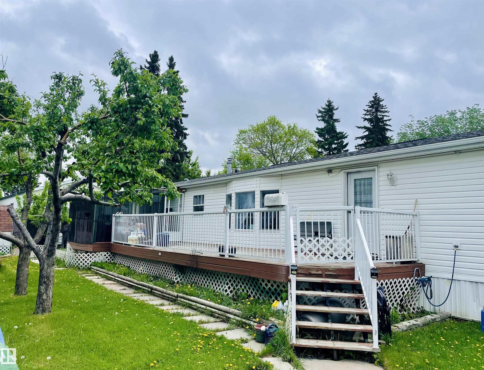 Property Photo:  73 Willow Park Estates  AB T9E 5R5 