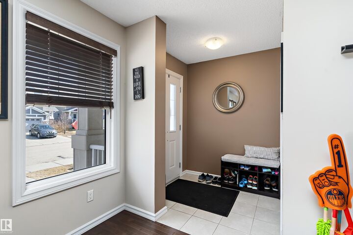 Property Photo:  6822 Cardinal Link SW  AB T6W 1Y9 