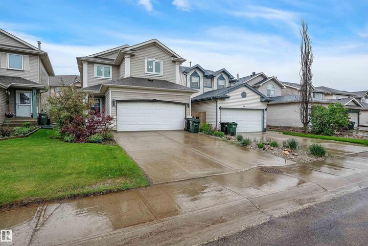 Property Photo:  20 Brighton Bay  AB T8H 2C3 