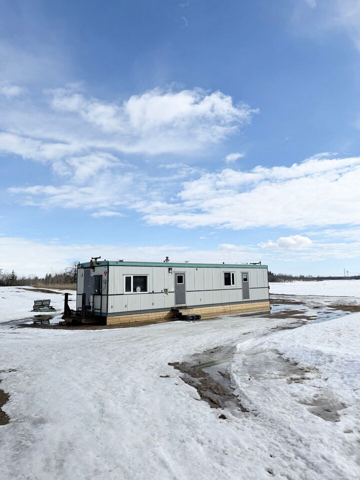 Property Photo:  56513 Range Road 222  AB T8L 5B1 