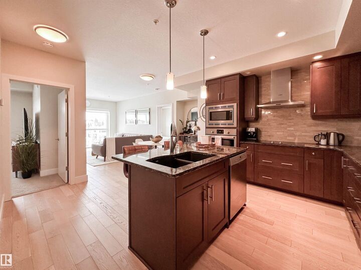Photo de la propriété:  200 Bellerose Drive 718  AB T8N 7P7 