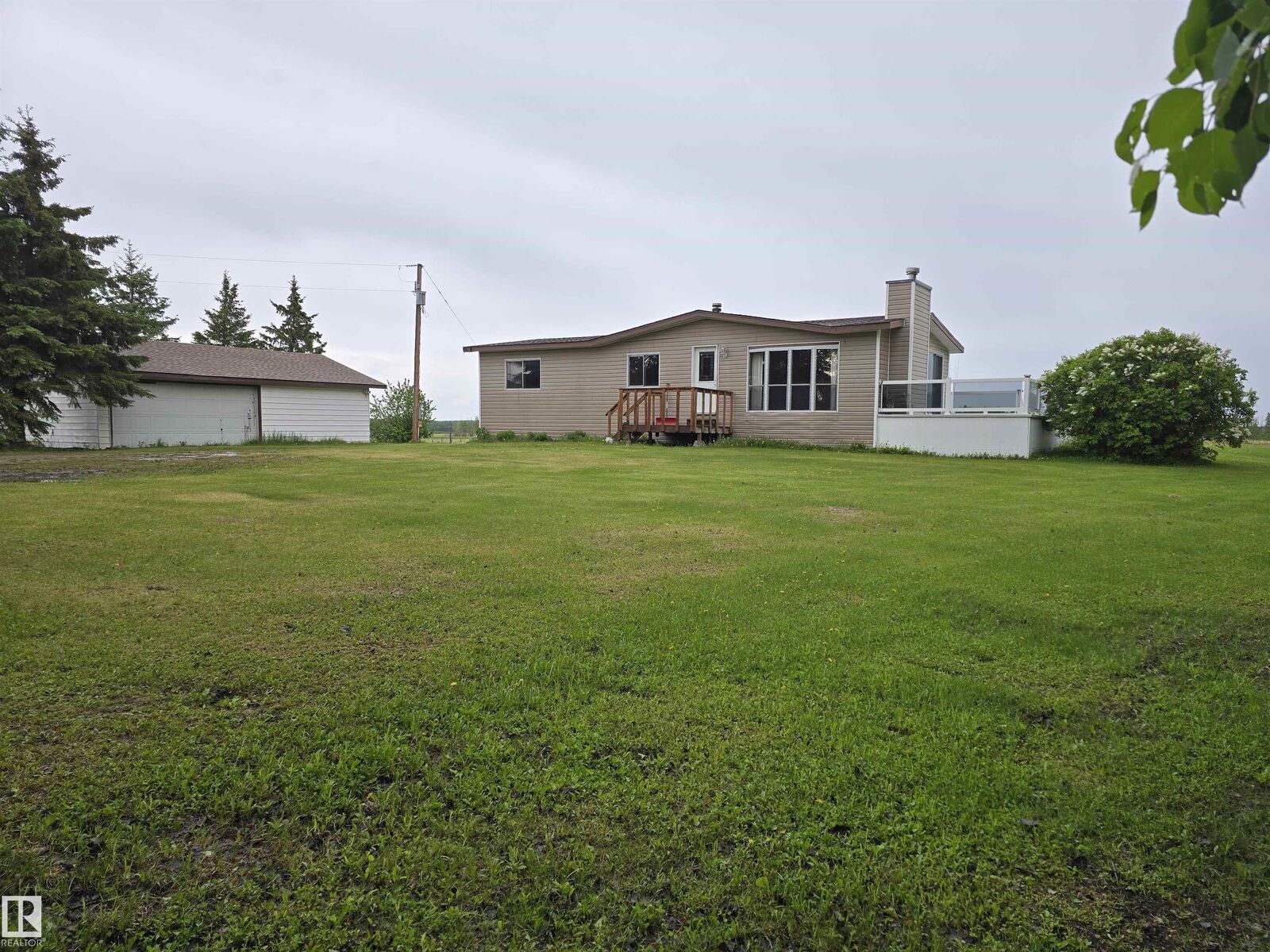 Property Photo:  465051 Rge Road 41  AB T0C 2X0 