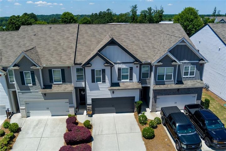 Property Photo: 723 Woodstock Grove Drive GA 30188