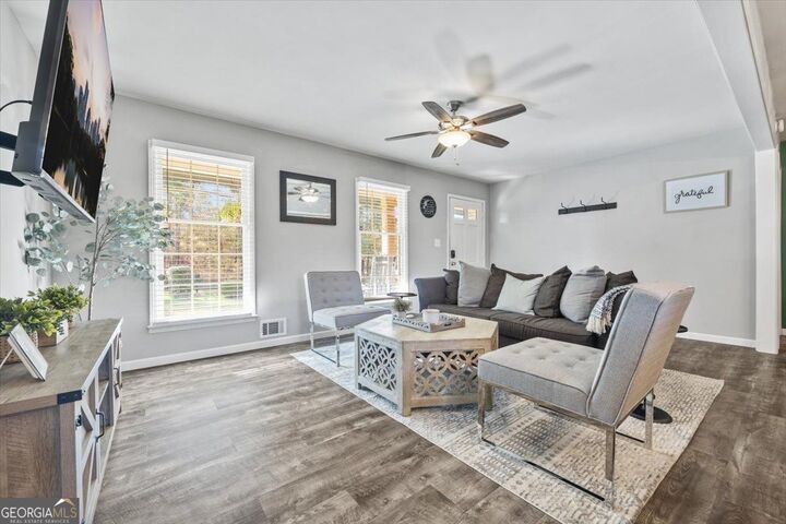 Property Photo: 4283 Hiram Lithia Springs Road SW GA 30127
