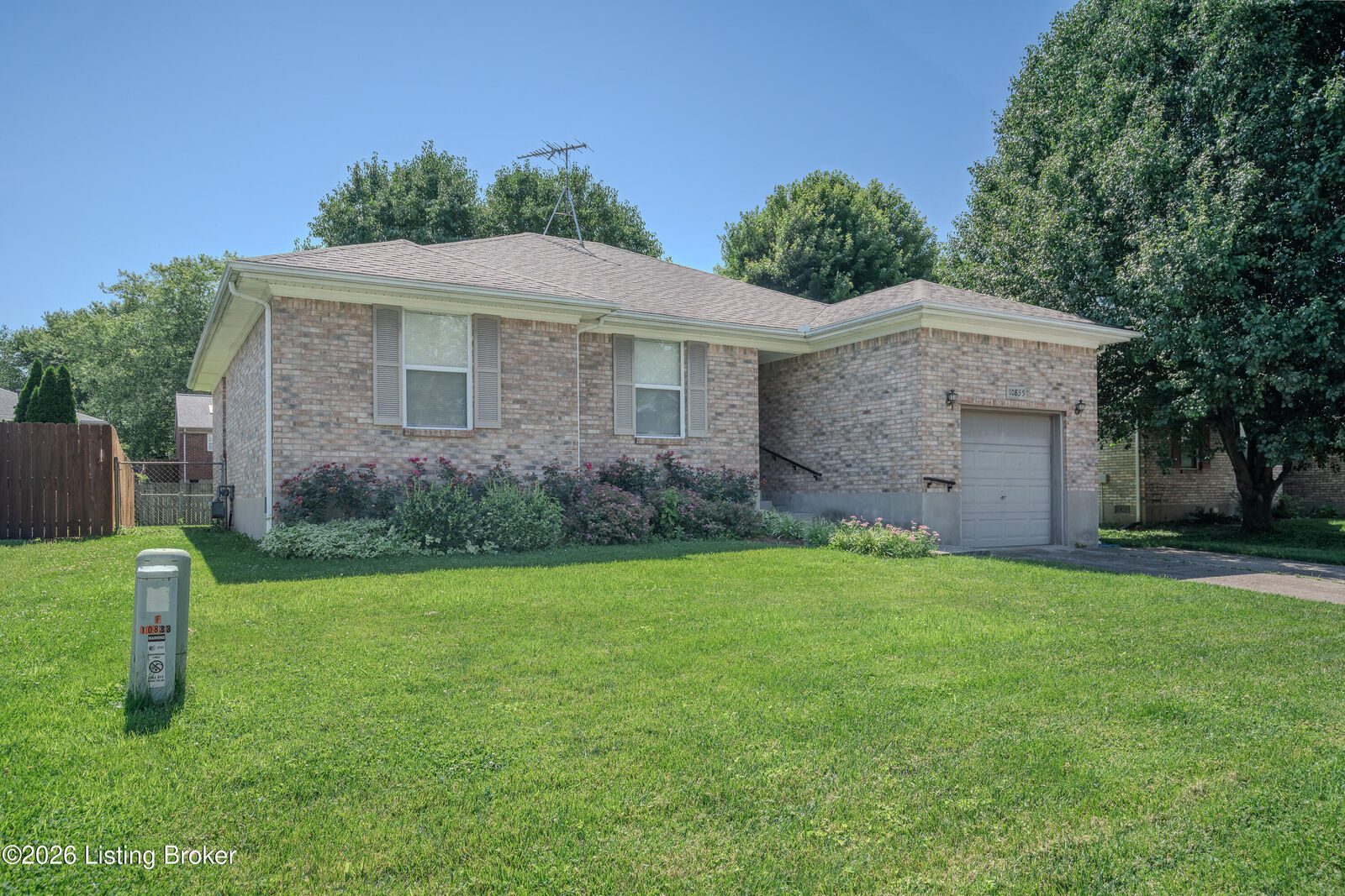 Property Photo:  10835 Dorton Dr  KY 40272 
