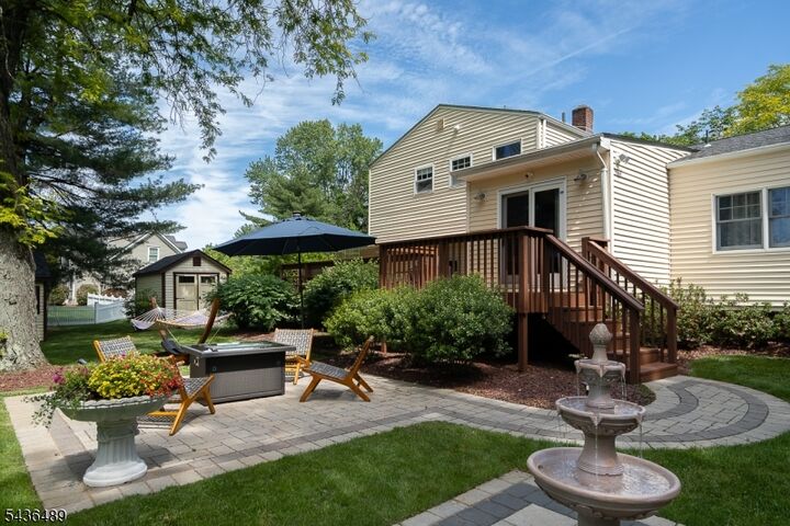 Property Photo:  9 Lexington Rd  NJ 07920 