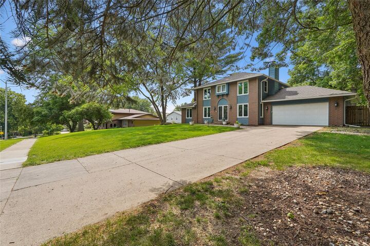 Property Photo:  2816 Watrous Avenue  IA 50321 