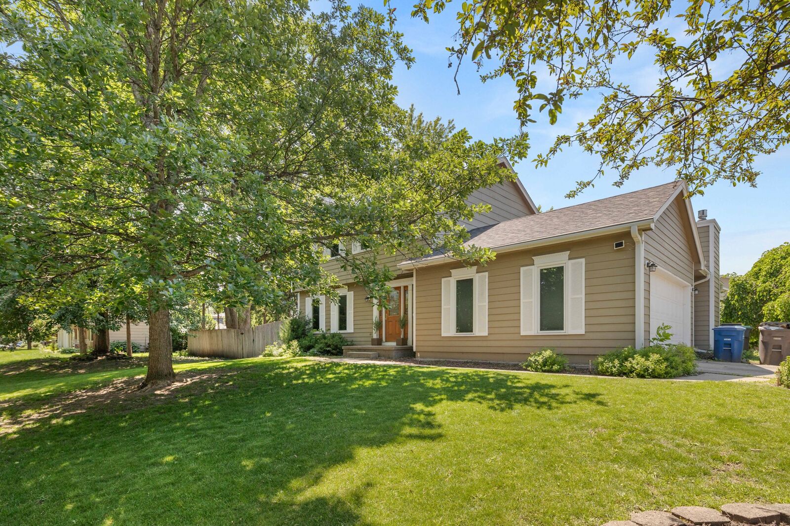 Property Photo:  4312 46th Street  IA 50310 