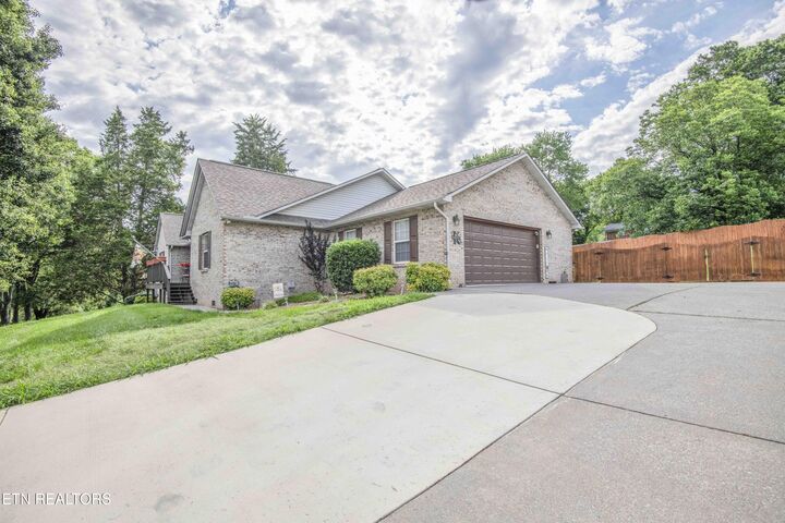 Property Photo:  1217 Topside Rd  TN 37777 