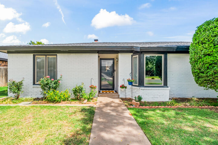 Property Photo: 5402 89th Street TX 79424