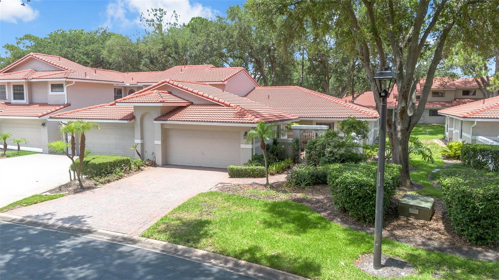 Property Photo: 8237 Breeze Cove Lane FL 32819
