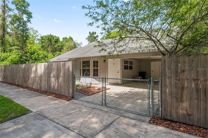 Property Photo: 2080 NW 2nd Street FL 32609
