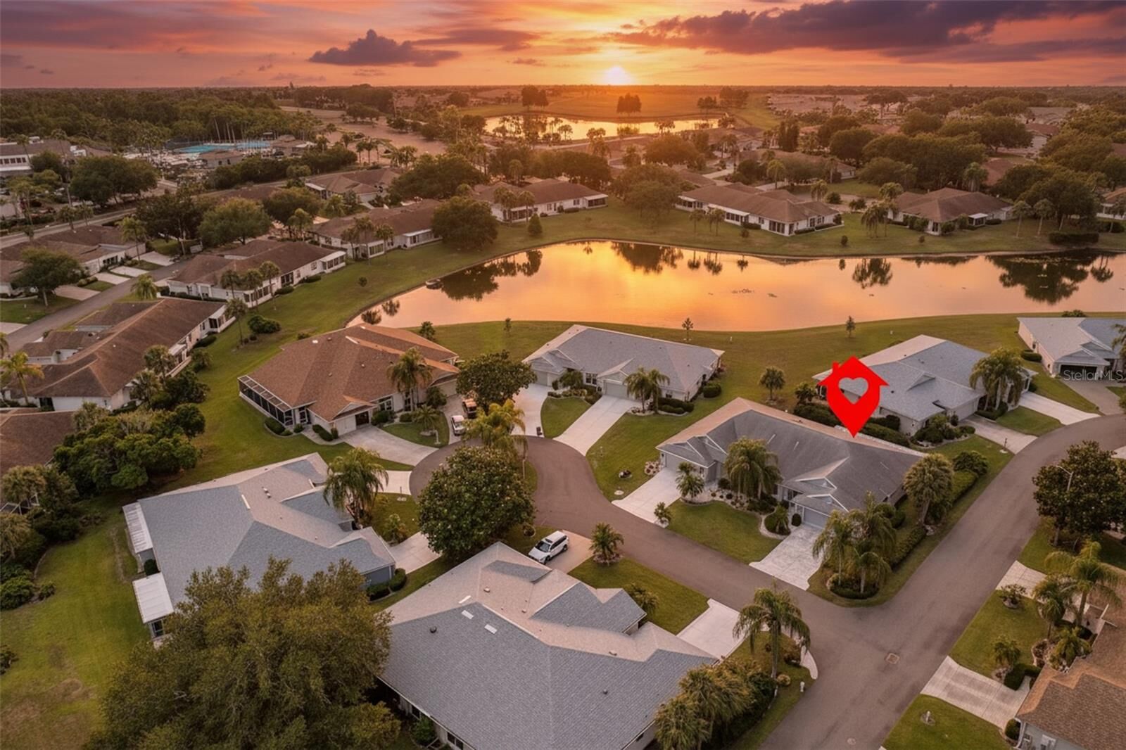 Property Photo:  1001 Otter Mill Way  FL 33573 