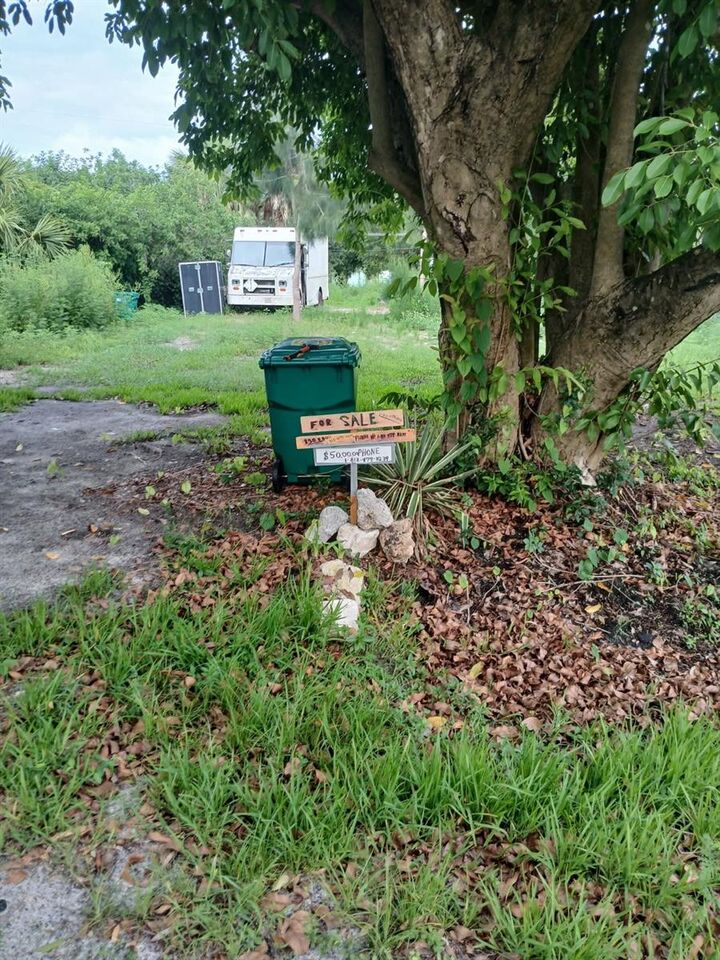 Property Photo:  5498 Wilson Drive  FL 33982 