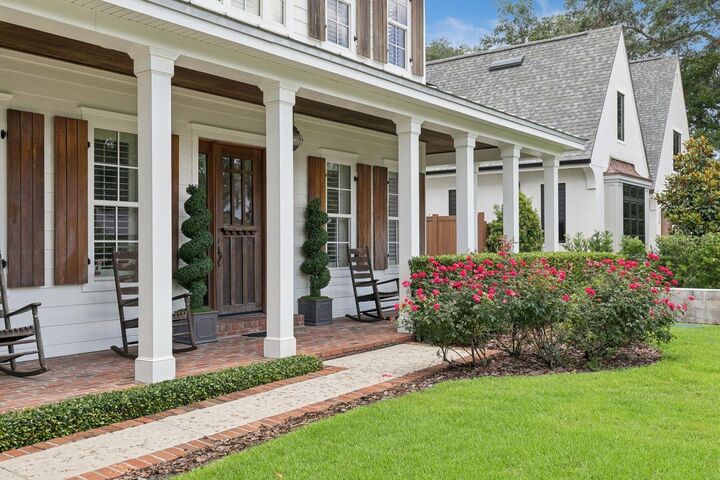 Property Photo:  2240 Venetian Way  FL 32789 