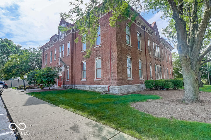 Property Photo:  714 Buchanan Street 18  IN 46203 