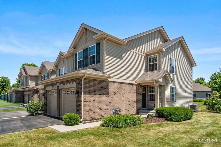 Property Photo:  2032 Canyon Creek Drive  IL 60503 