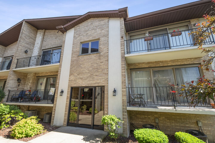 Property Photo:  9830 Nashville Avenue 6  IL 60415 